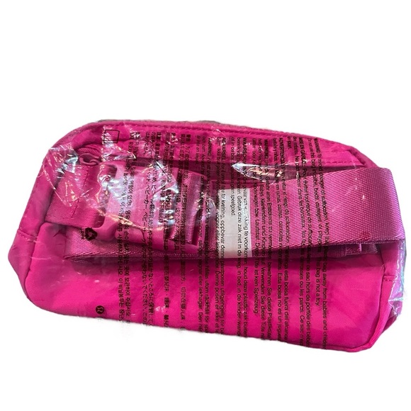 NWT Lululemon Sonic Pink Everywhere Belt Bag 1L - Picture 8 of 11